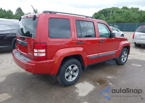 2008 Jeep Liberty Sport из США, поврежденный, VIN 1J8GN28K78W194075